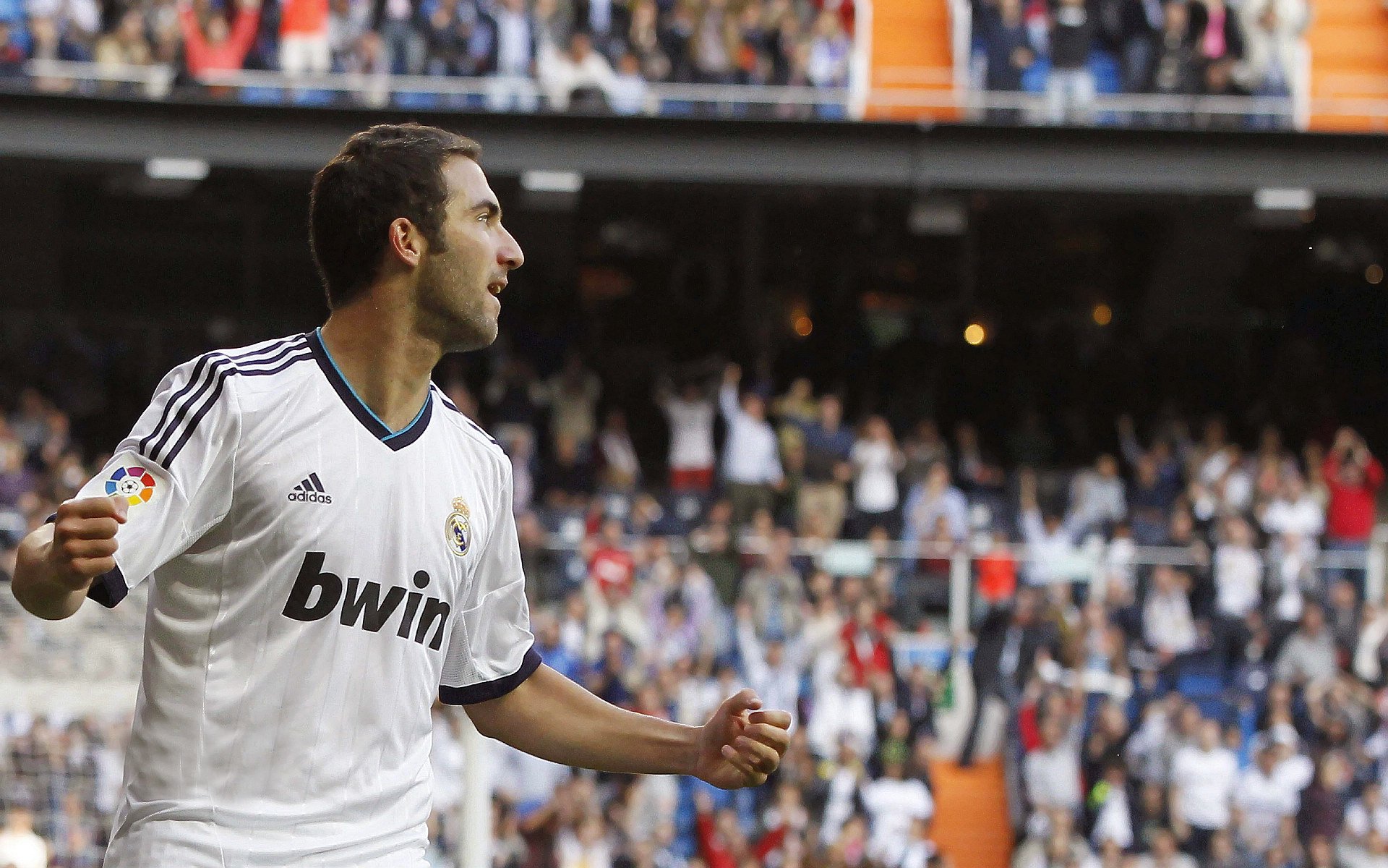 球场福利:运动员们的慈善行动集锦,善待运动员